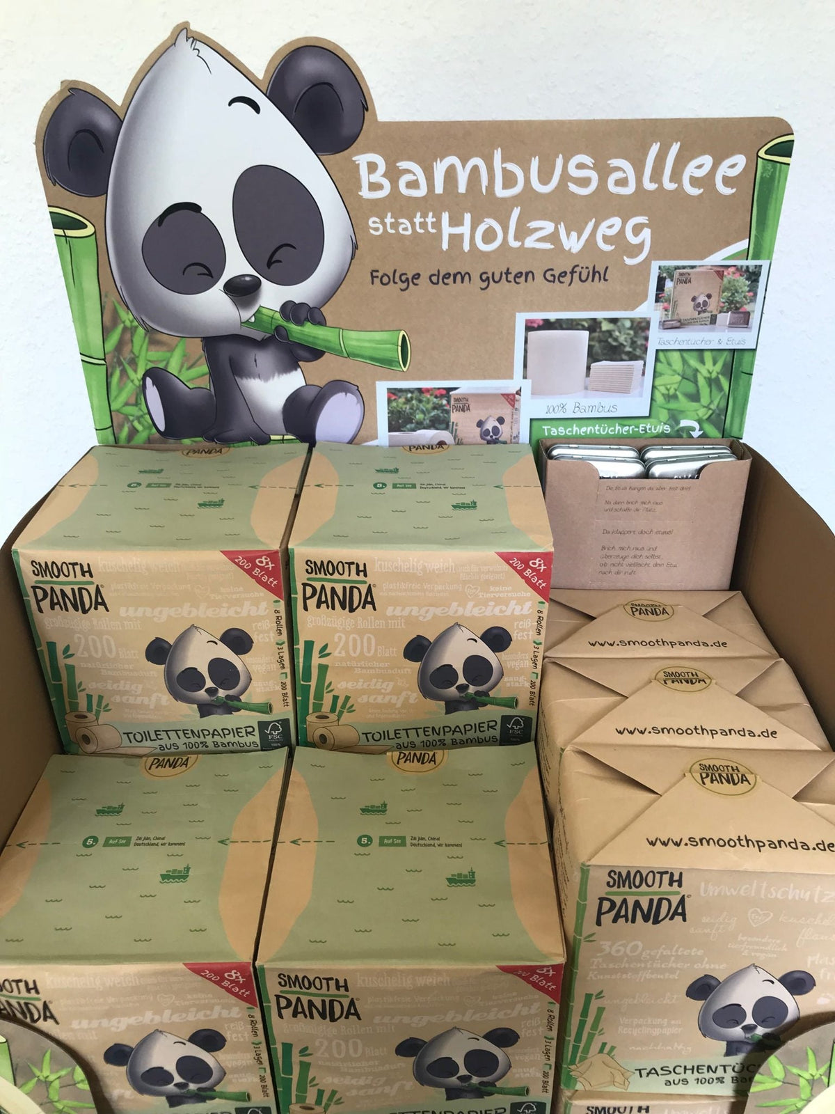dm Drogeriemärkte mit Smooth Panda Produkten - Smooth Panda - Umweltdrogerie